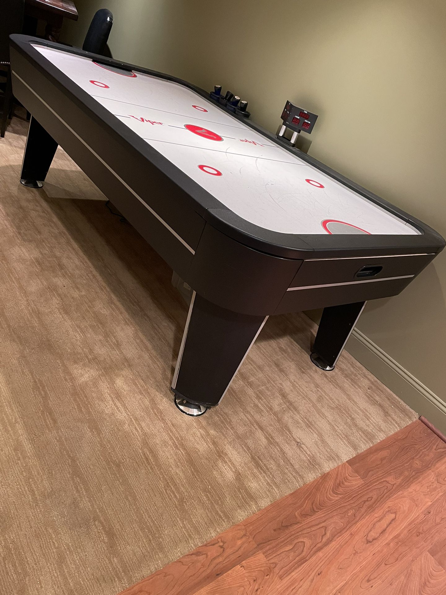 AIR HOCKEY TABLE FULL SIZE 7’6” by 2’8”