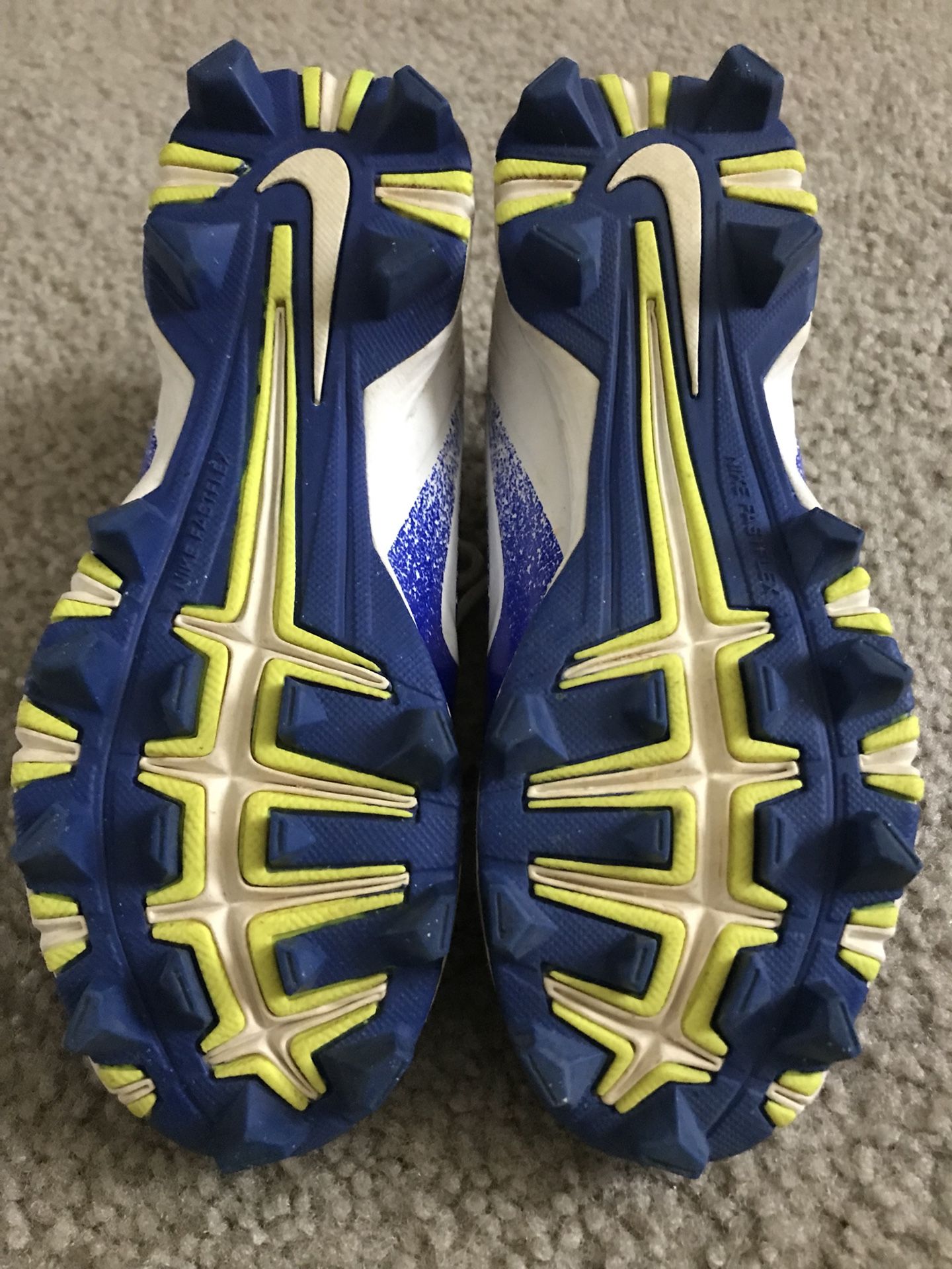 Nike Vapor youth baseball cleats size 2.5