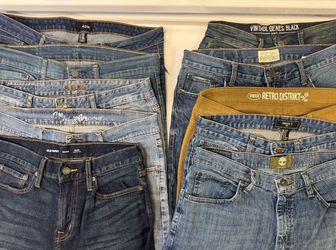 MEN’S JEANS BUNDLE LOT (10) FOR $100 MIX SIZES $100