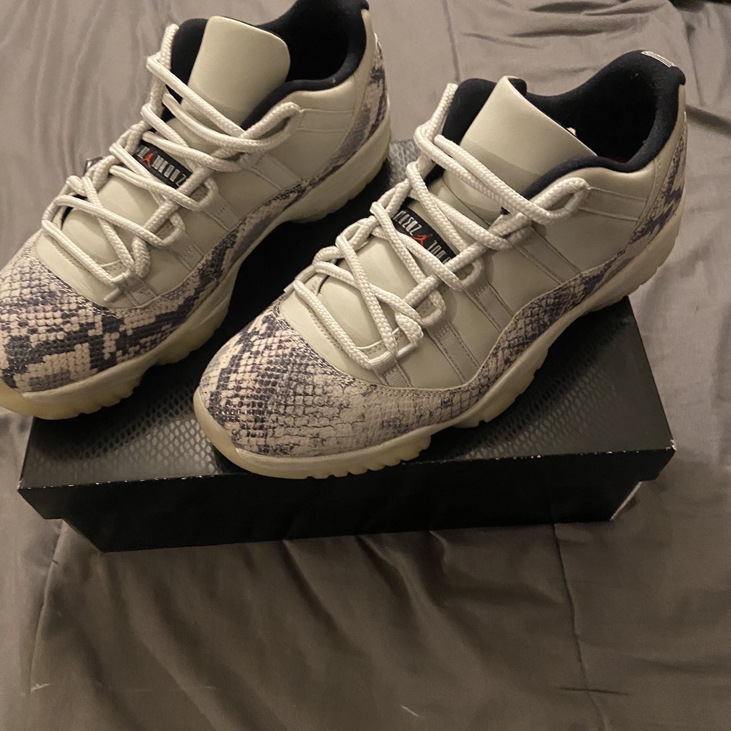 Jordan 11 Low “Light Bone