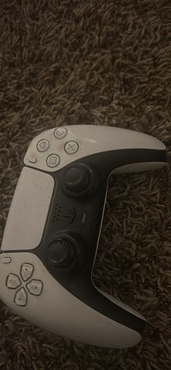 2 Ps5 Controllers