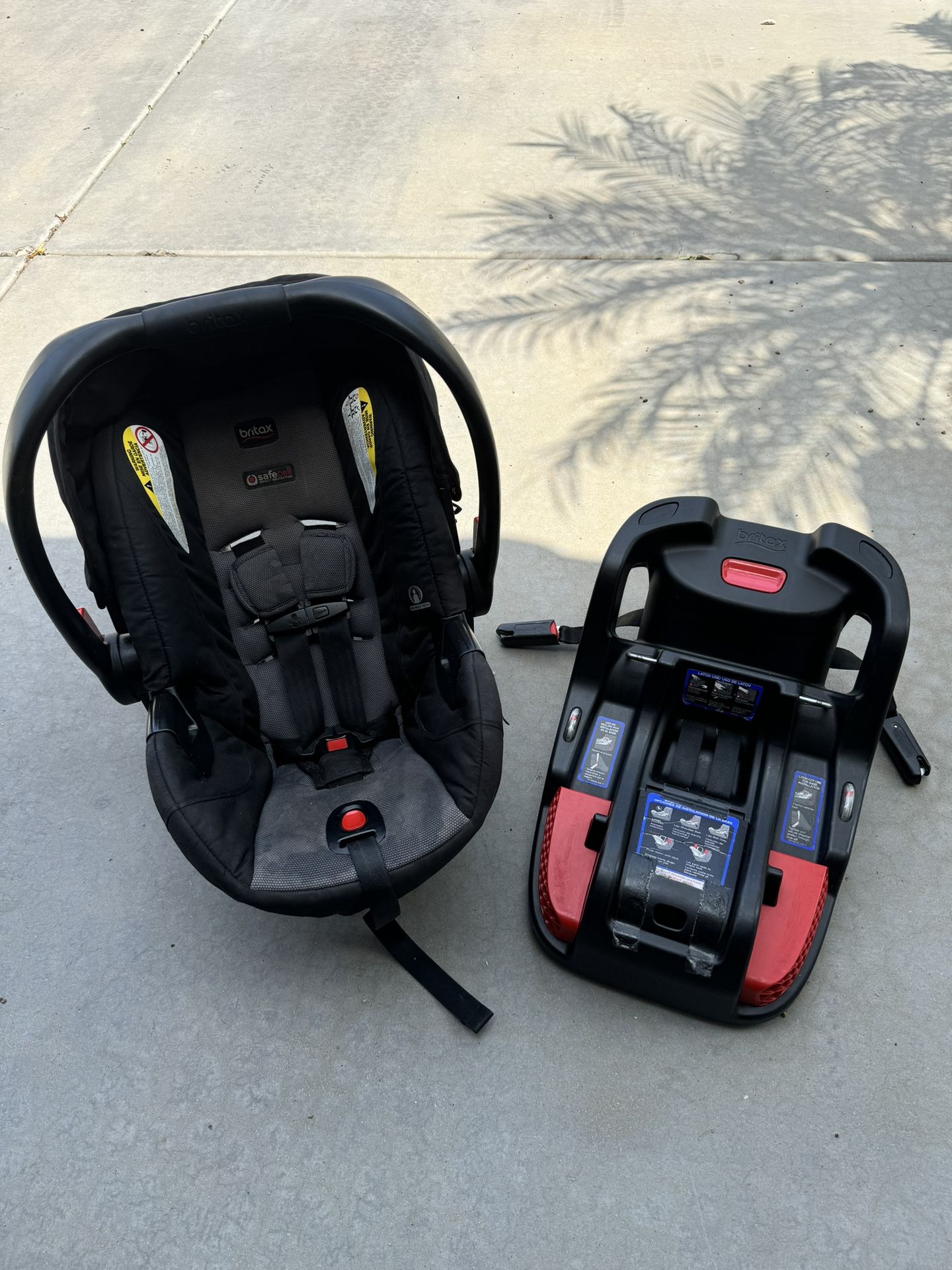 Britax B-Safe 35 Infant Car Seat with Base 