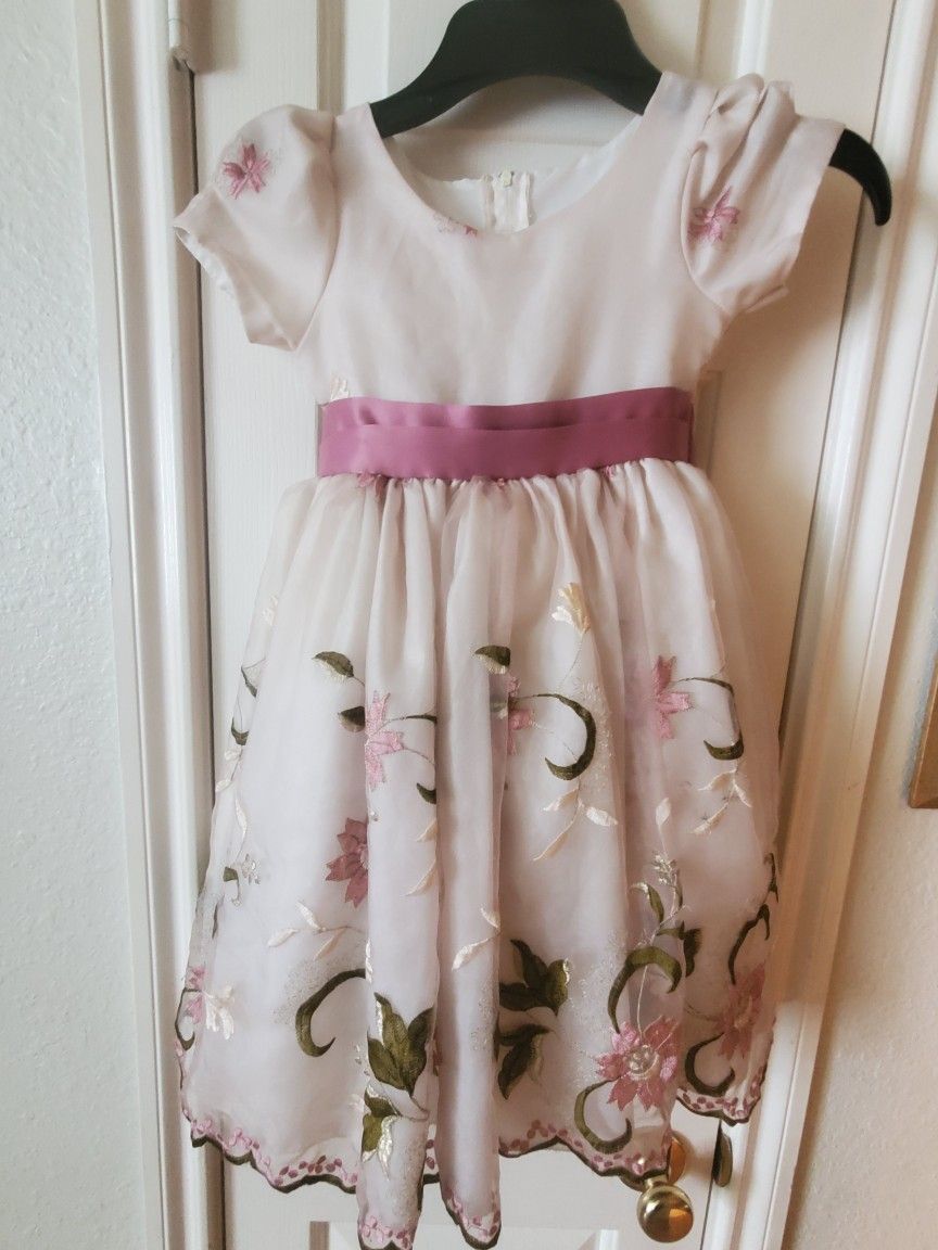 Sz 4/5 Dresses
