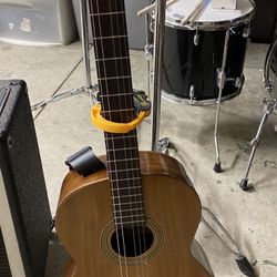 Acoustic Guitar with the works