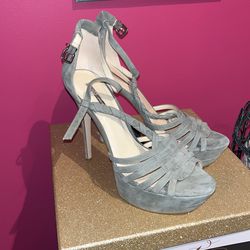 BCBG Platform pump