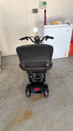 Never-Used 4-Wheel Electric Mobility Scooter – 10 MPH, 3 Speeds + Reverse