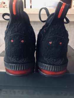 LeBron James XVI Collectors Shoes