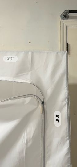 Portable wardrobe
