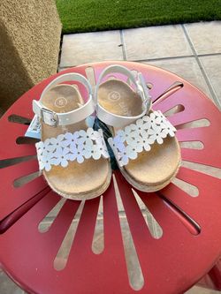 Cat & Jack Girl sandals