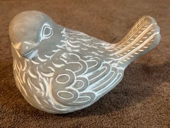 Vintage Style Concrete Bird Statue – Indoor/Outdoor Garden Decor