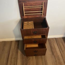 Jewelry Box Stand