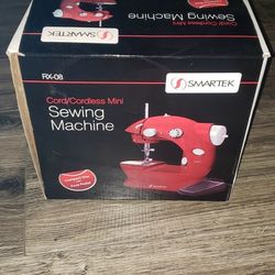  Smartek MIni Sewing Machine with Pedal Red Model RX-8. Cordless. Tested Working