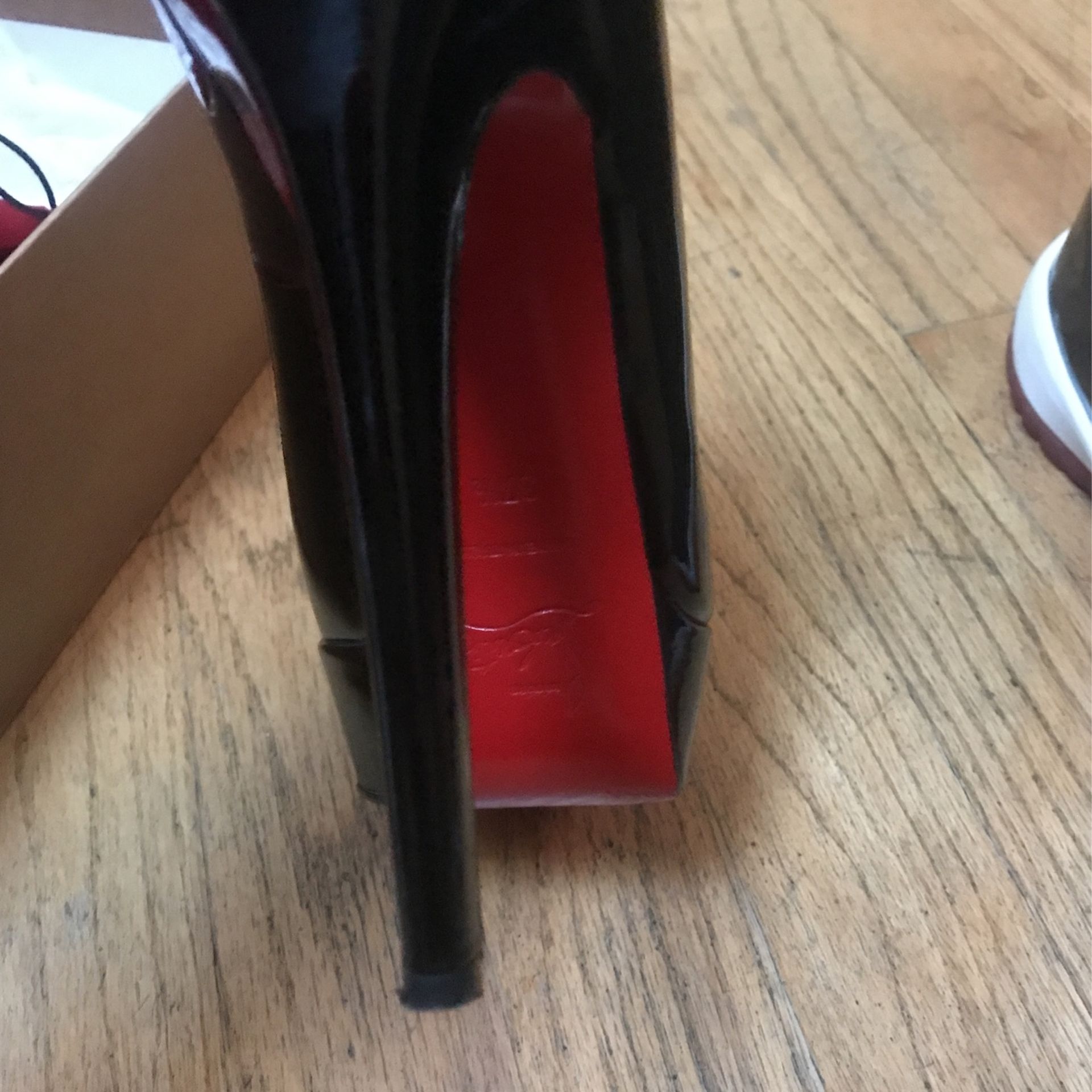 Christian Louboutin Classic Bianca