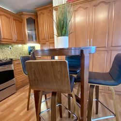 Dining Room Set: Four 30" Bar Height Stools And a High Top Wood Table