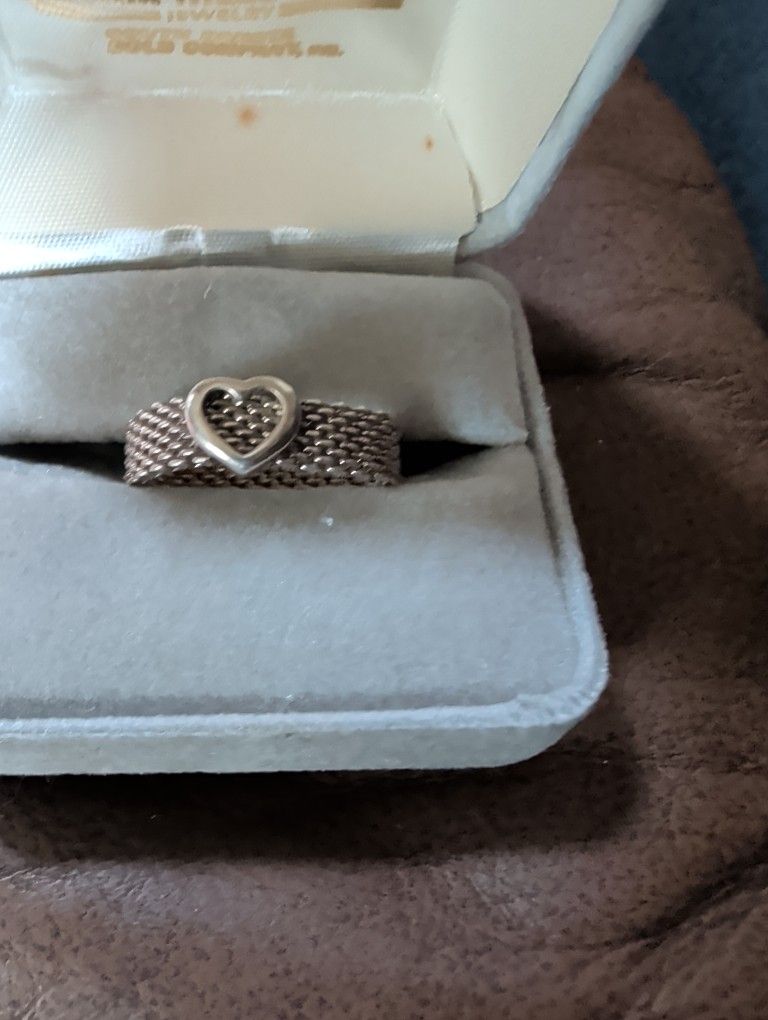 Tiffany & Co Sterling Mesh Heart Ring. Size 7 1/4