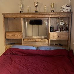 California King Wall Unit Bedroom Set