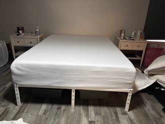 Queen Bed like New!