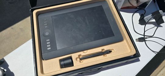 Drawing tablet Cintiq Intuos Pro Medium