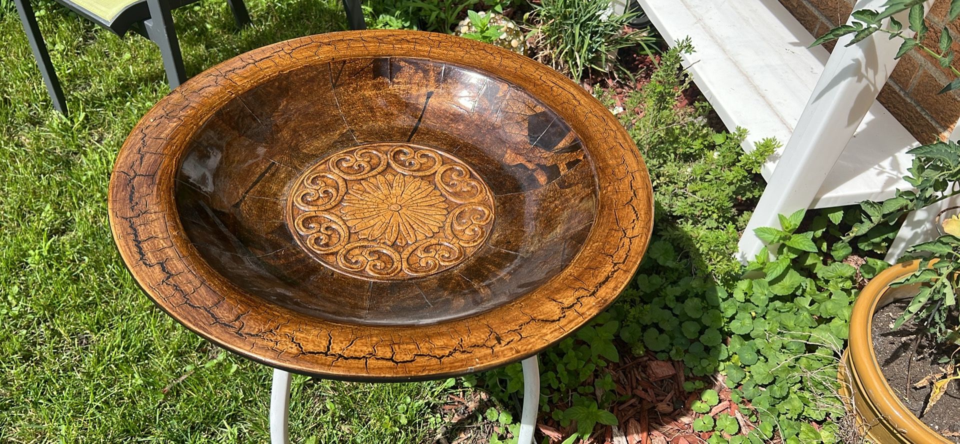 Birdsbath With Solar Color Light