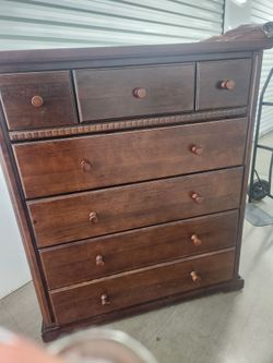 Nice chest drawers