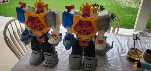 Power Ranger Megazord.