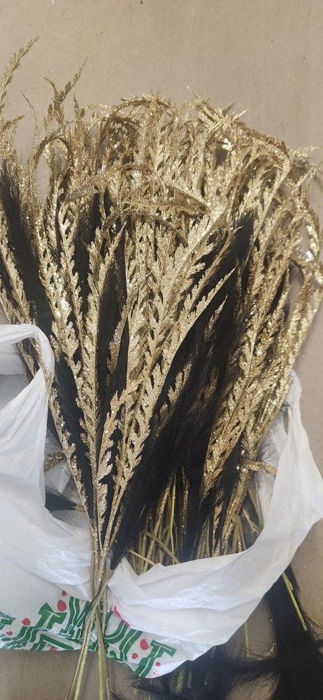 Tall Gold With Gold Glitter Leaf