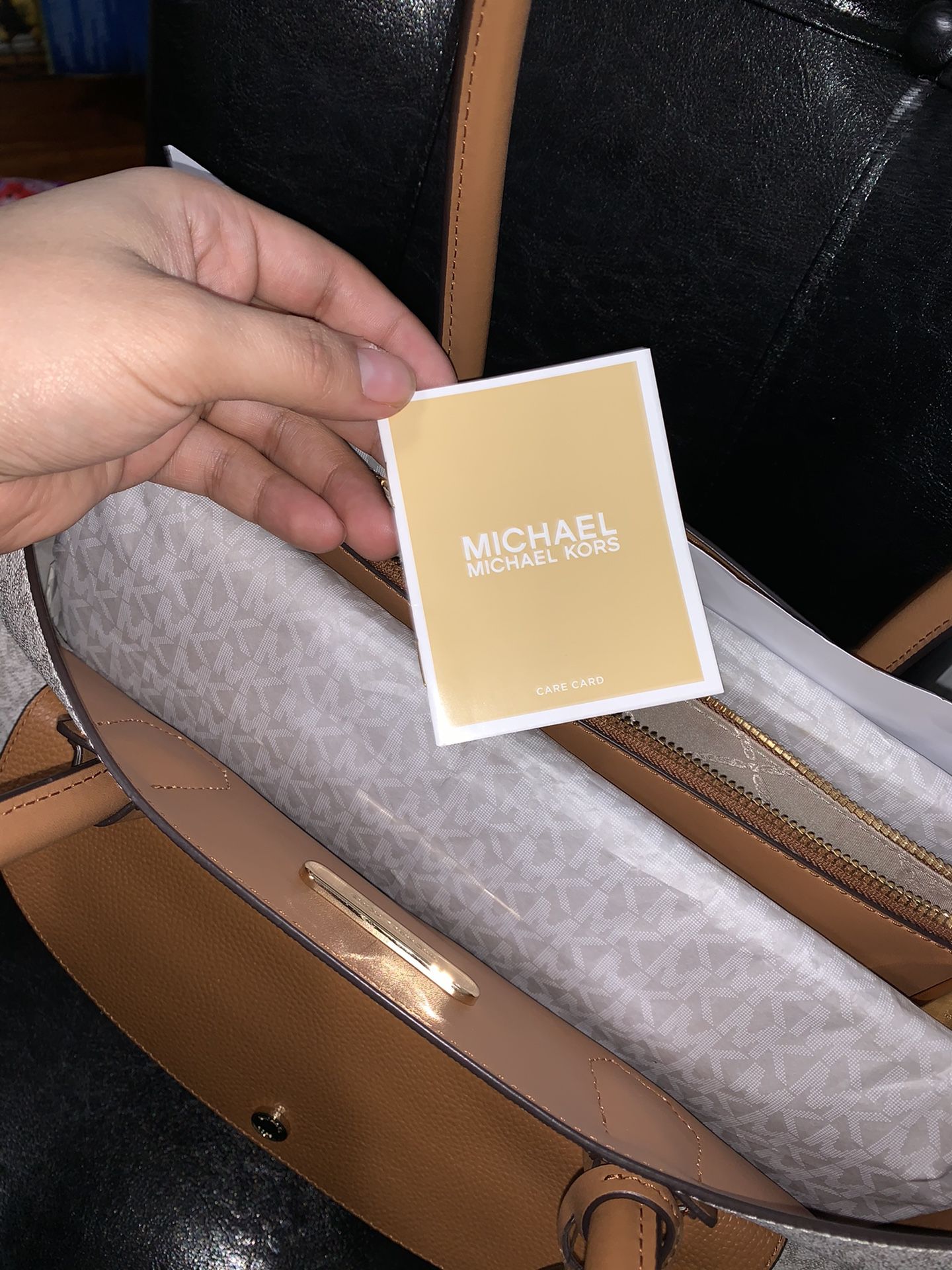 Micheal Kors XL Pocket Tote Bag