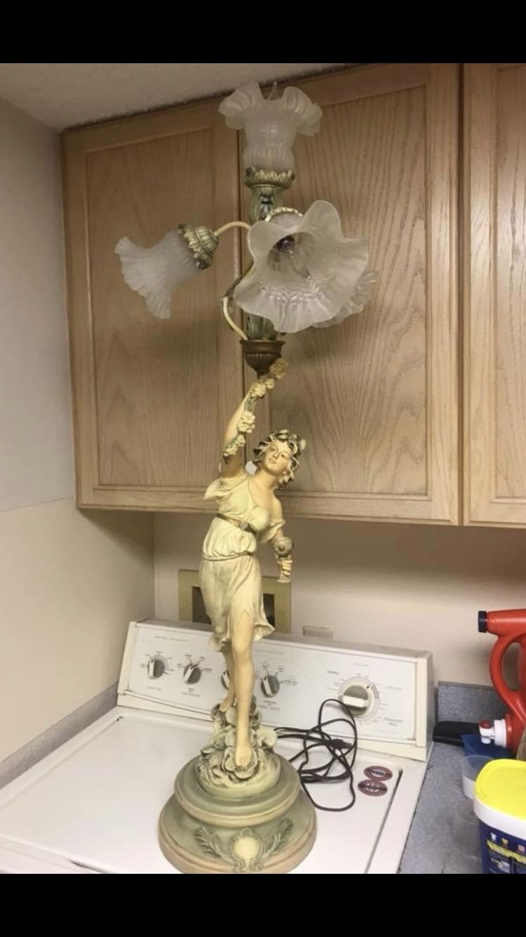 Vintage Moreau Francaise lamp