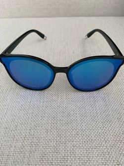 Cat Eye Sunglasses Black Blue Mirrored Lens Women Plastic 6317