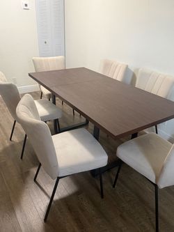 Modern Dining Table Set with 6 Chairs - Like New ✨