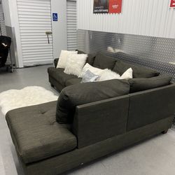 Sectional Couch With Chaise 
