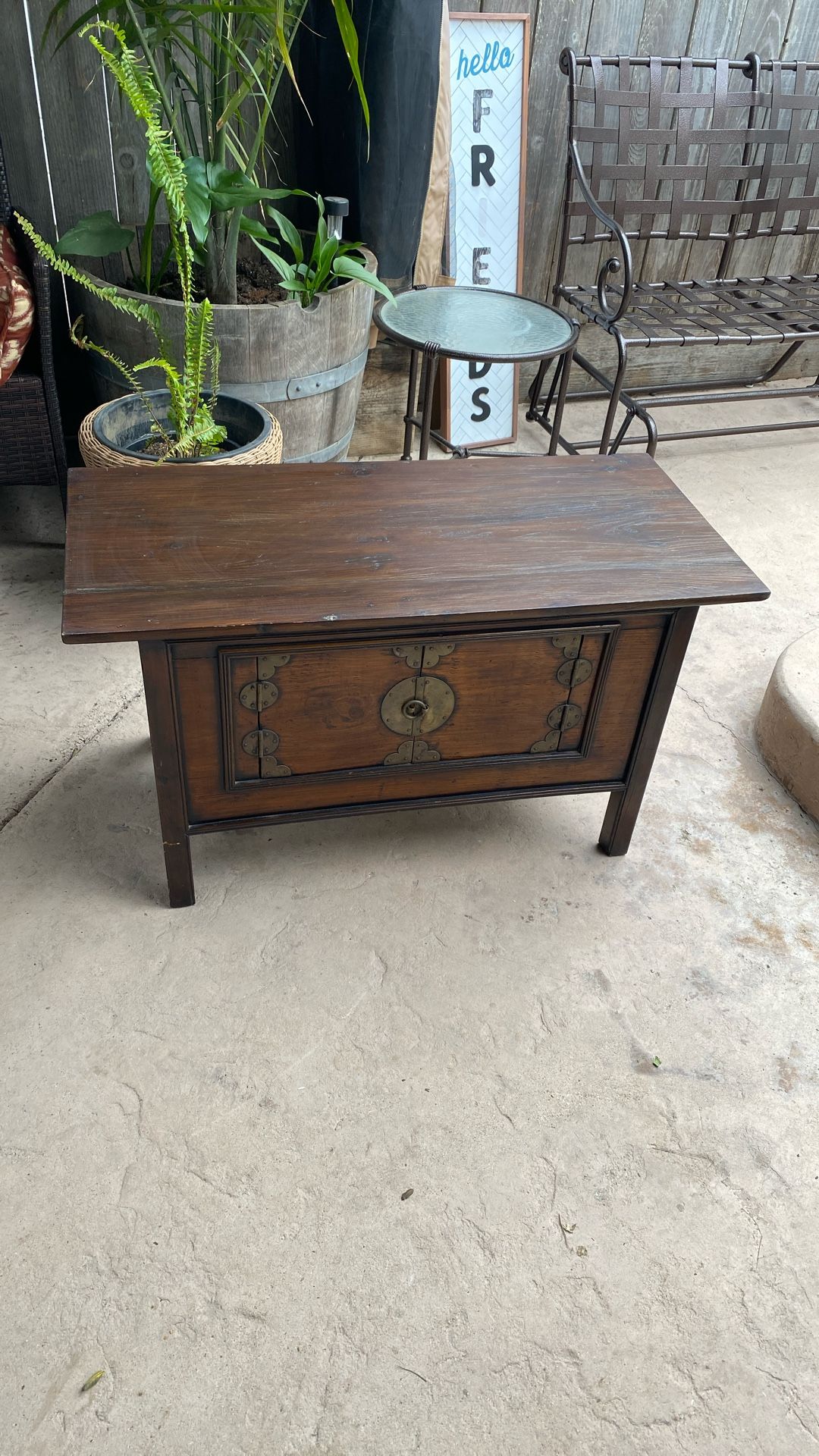 Beautiful Coffee Table!!