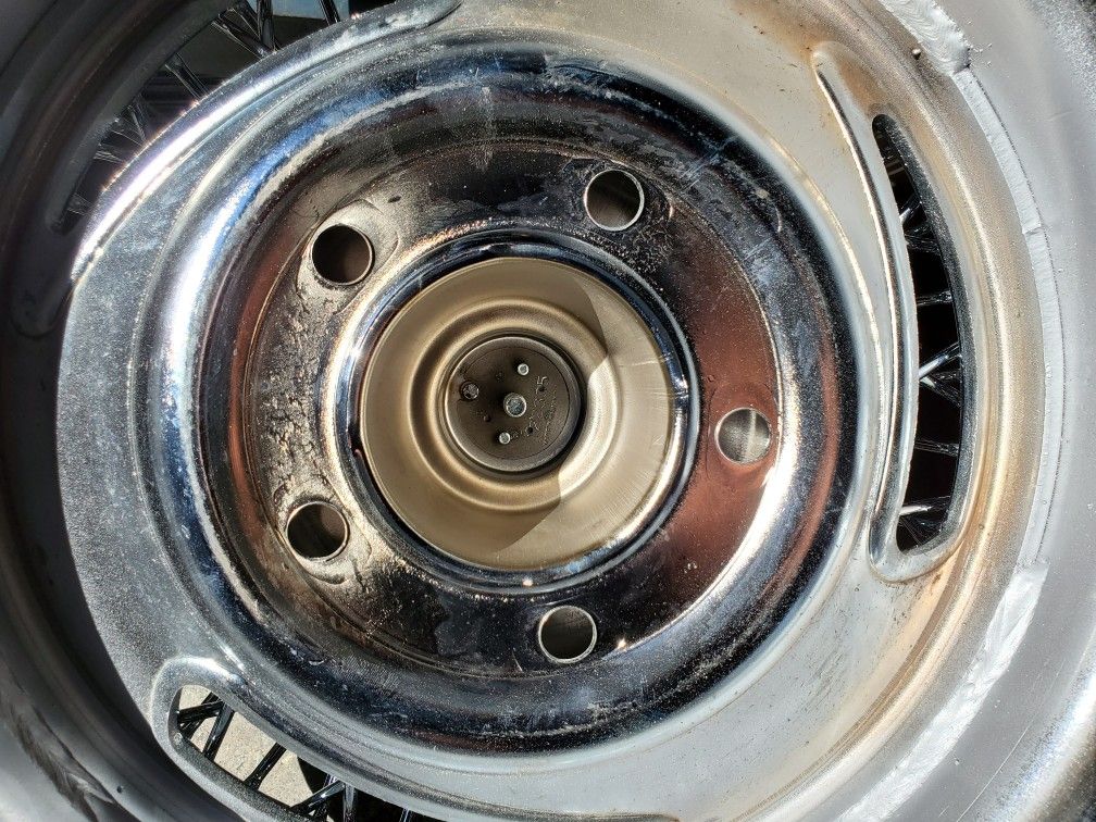 New 15x6 reversed keystone basket wire wheels for Sale in Ontario, CA