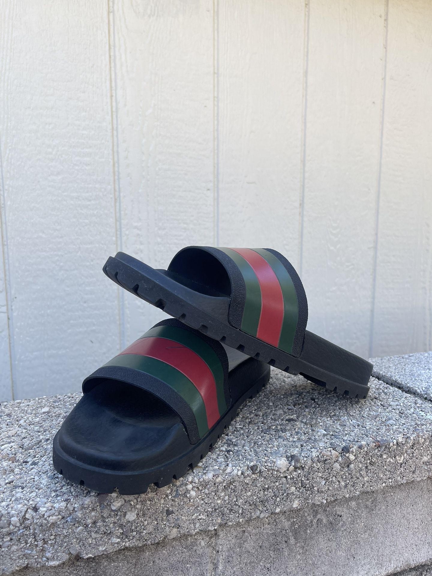 Gucci Slides/sandals 