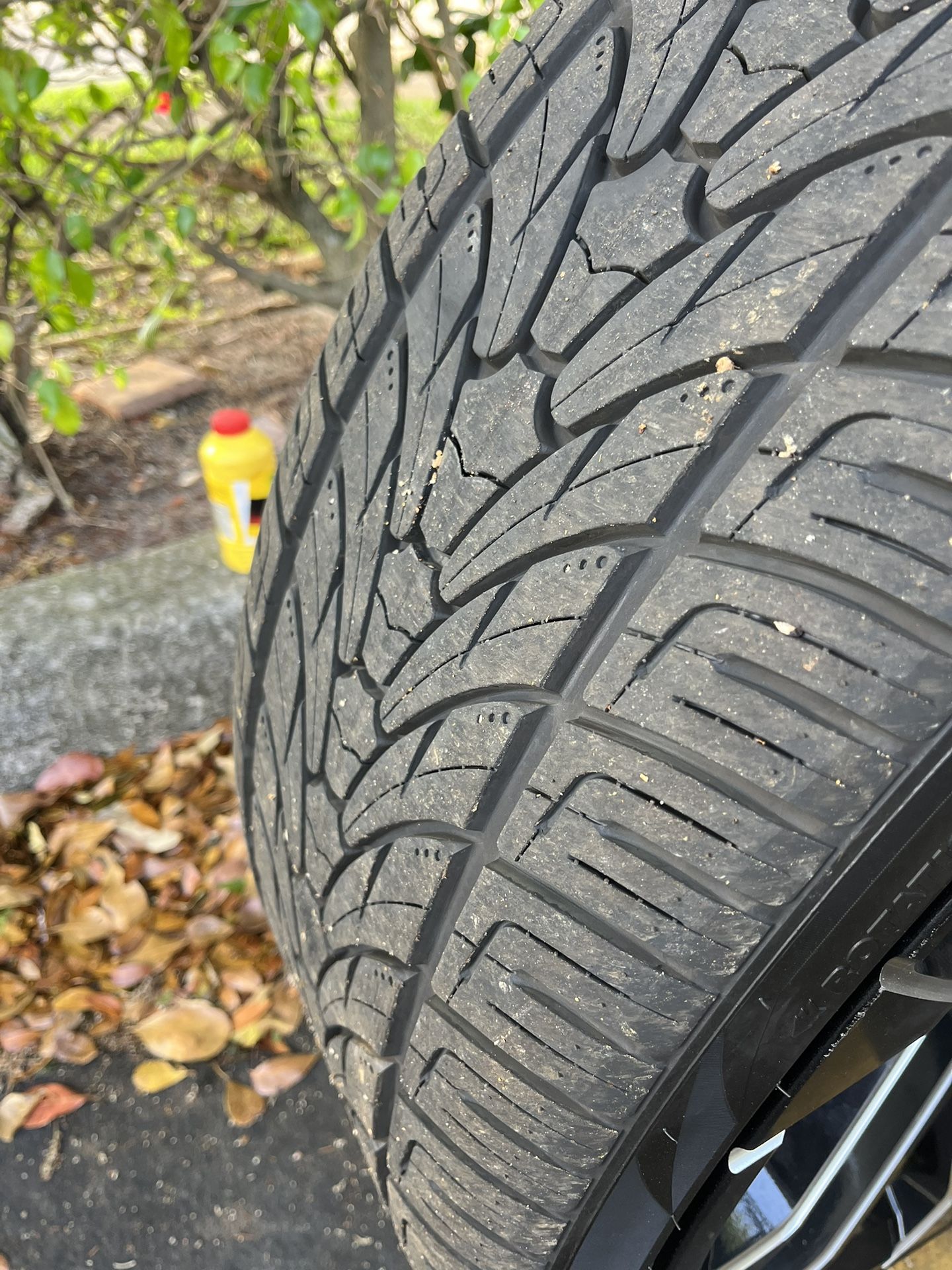 A Set Of 4 Lionhart Tires 275/30/26 $300 obo