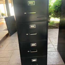 Filing Cabinets (3x)