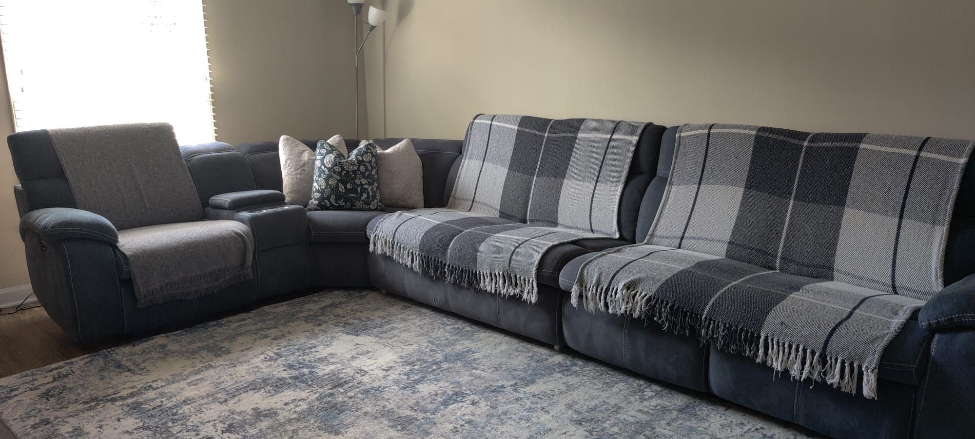 Couch crescent 6 Pc sectional