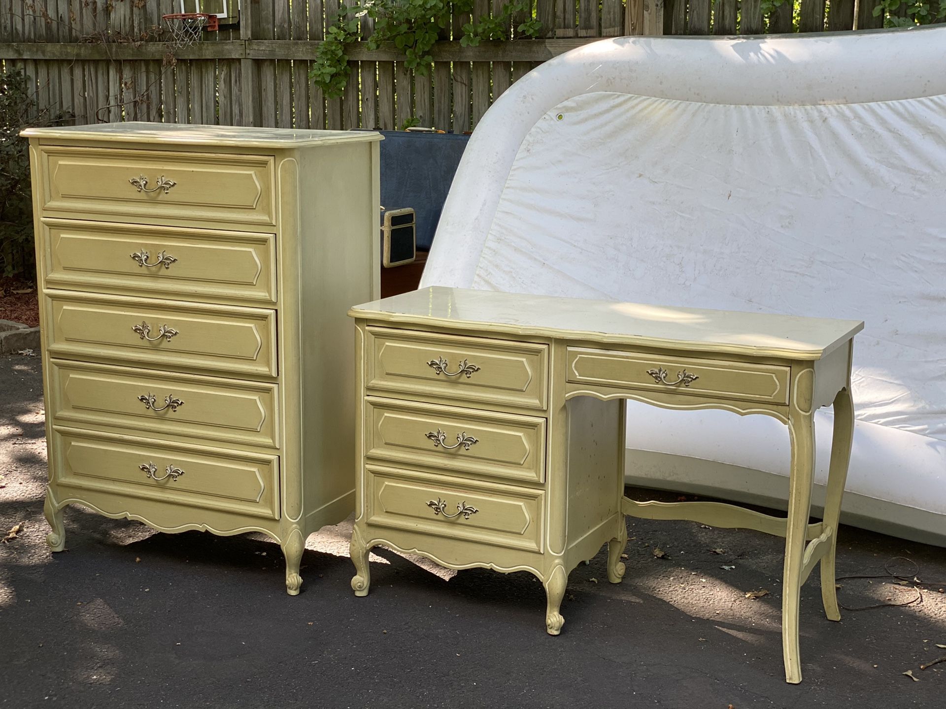 Vintage 2 piece bedroom set