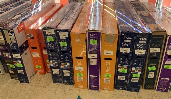 TV warehouse liquidation event !!! New open box!! Act fast! ETXT