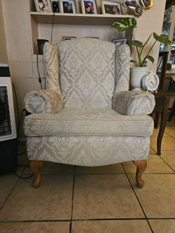Accent chair