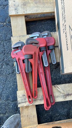 Pipe wrench