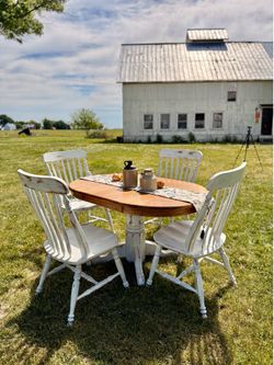 Rustic Farmhouse Dining Table Set + 4 Wide Chairs, 1 Captain