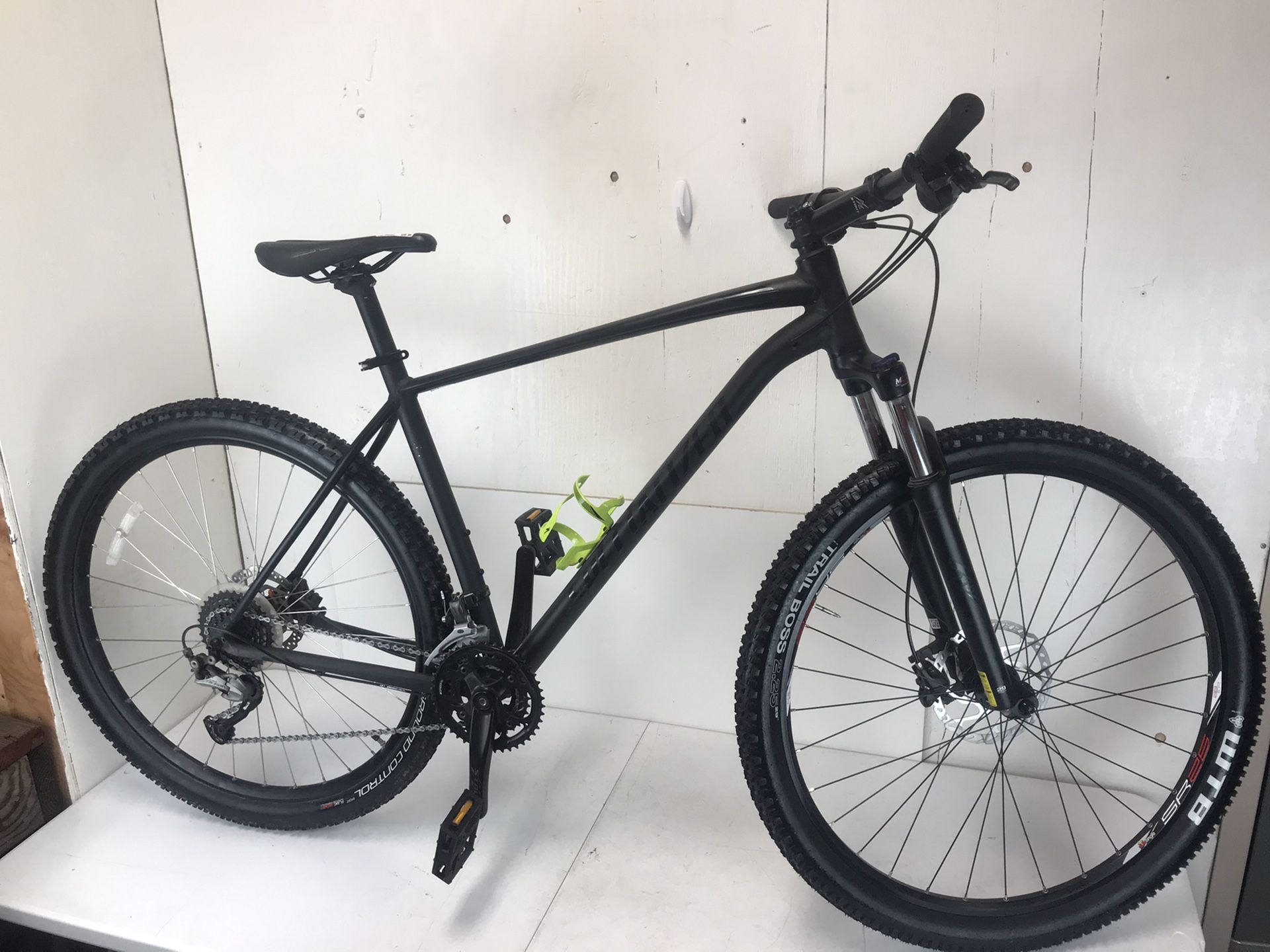 Specialized Rockhopper Comp 29er 20” mountain bike - 2018 model