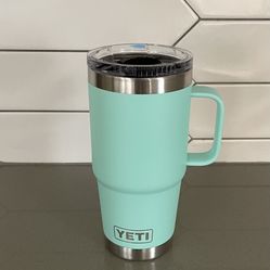 Like New Yeti 20 Oz Rambler Travel Mug With Stronghold Lid for Sale in  Bend, OR - OfferUp