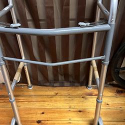 Folding Walker 