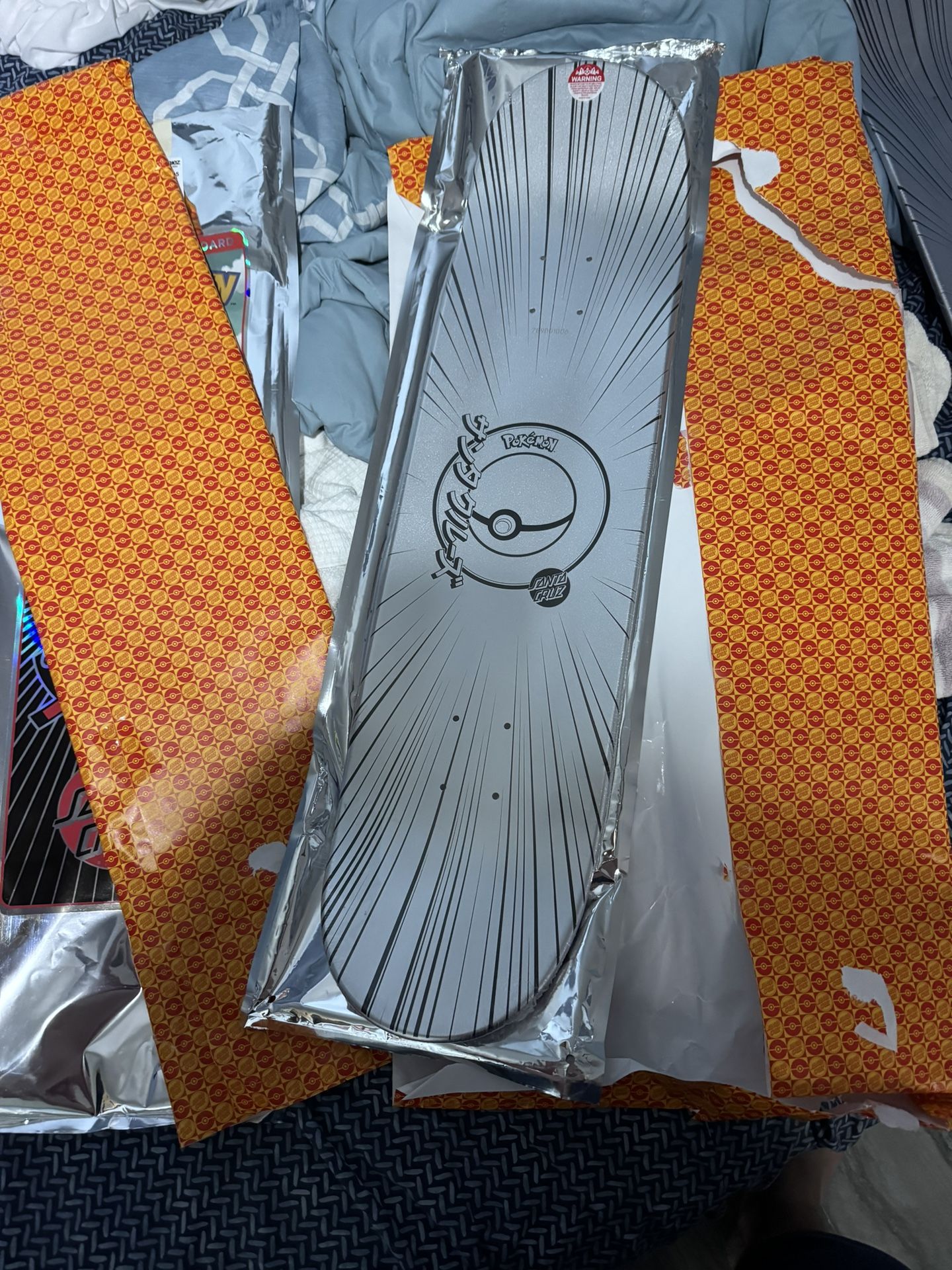 Mewtwo Pokémon Skateboard Santa Cruz