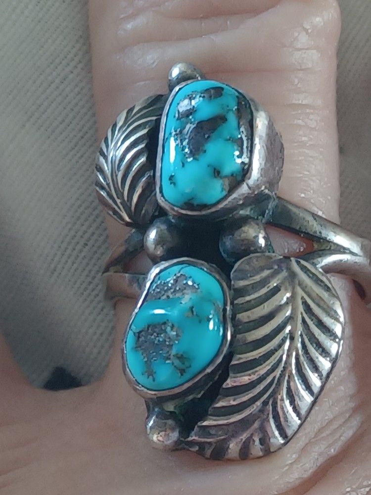 Vtg.Native Sterling Silver Turquoise & Leaf Ring- Sz8