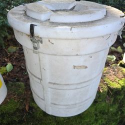 Plastic Containers. FREE