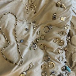 Vintage Watches And Jewelery 