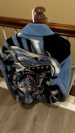 Blue eyes white dragon jacket in great condition